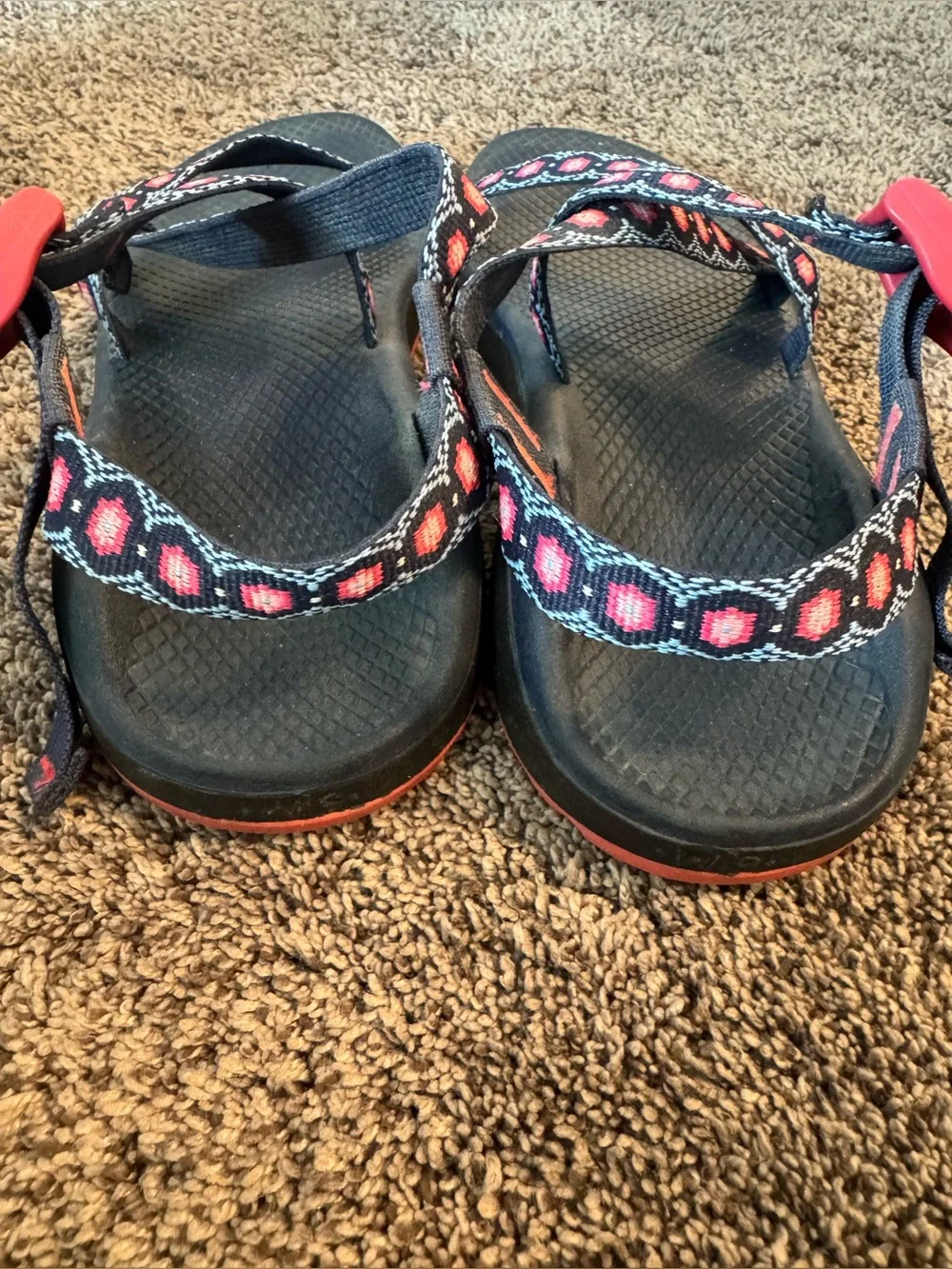 Chaco Sandals women’s size 9 navy blue and pink